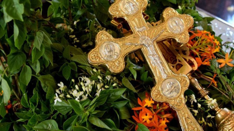 Third Sunday of Lent: Veneration of the Holy Cross