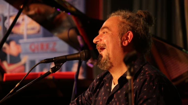 ‘Not to be missed’: Nikos Sousamidis on tribute show for Mimis Plessas, Giorgos Zambetas