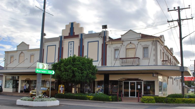 Back to Bingara: Kytherian dinner dance to be held at the Roxy Theater in NSW