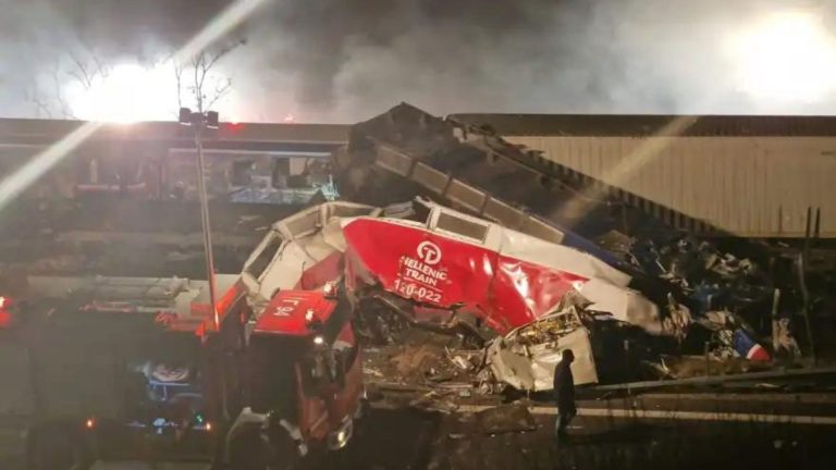 Trains collide in central Greece, many dead and injured