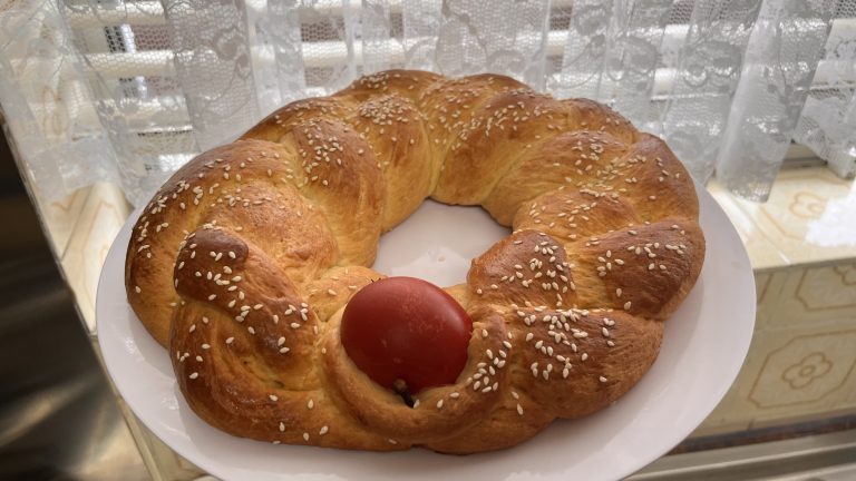Traditional Greek Recipes: Tsoureki