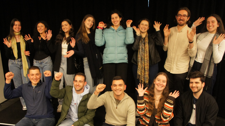 Greek Summer Campers prepare to fly from Australia after final briefing