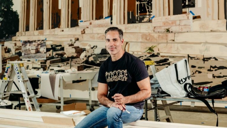Michael Zavros creates hyper-realistic Parthenon mural for Queensland exhibition