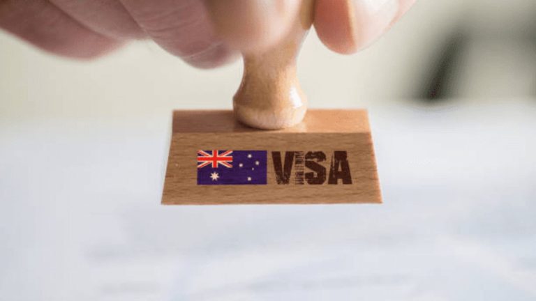 Greek travellers in Australia advised on visa options amid Middle East conflict