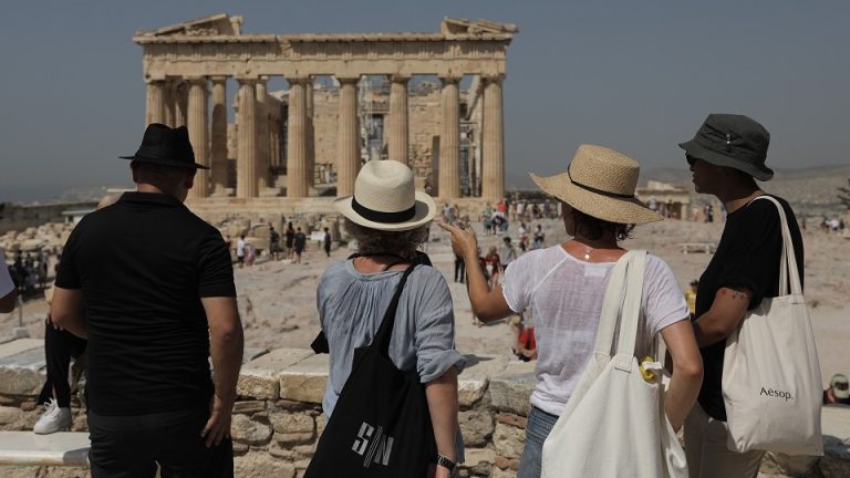 People hospitalised in Athens as heatwave hits Europe