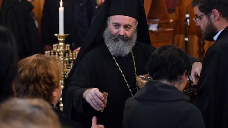 Archbishop Makarios of Australia makes historic visit to Ballarat church