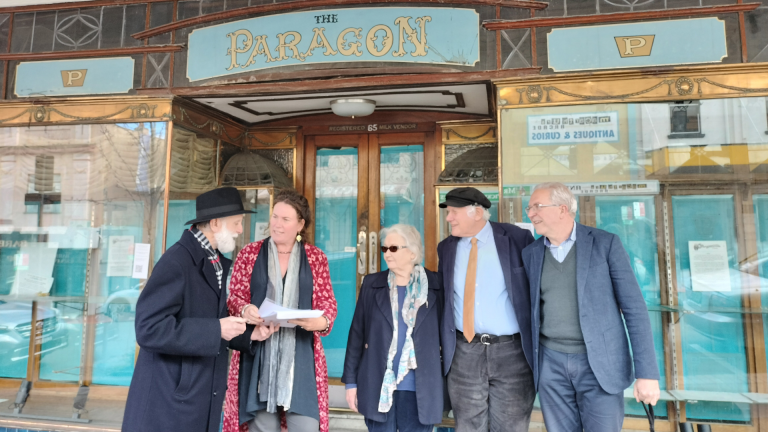Paragon in Peril: Petition to save Greek-Australian café presented to Heritage Minister