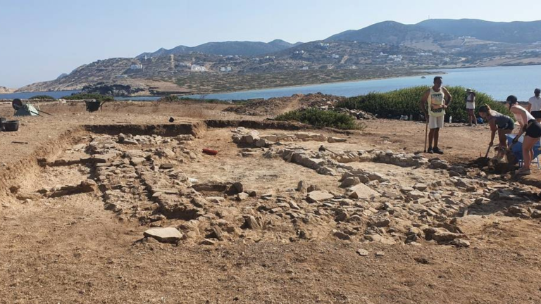 2,400 year old statue found on uninhabited Greek island