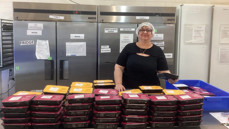 Meals on Wheels: The Greek volunteer giving back to the needy in South Australia