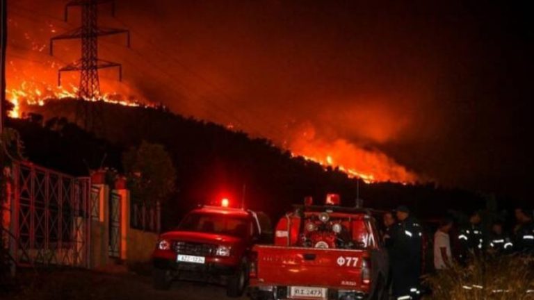 Hospital evacuated and armed forces patrol Evros region as wildfires spread