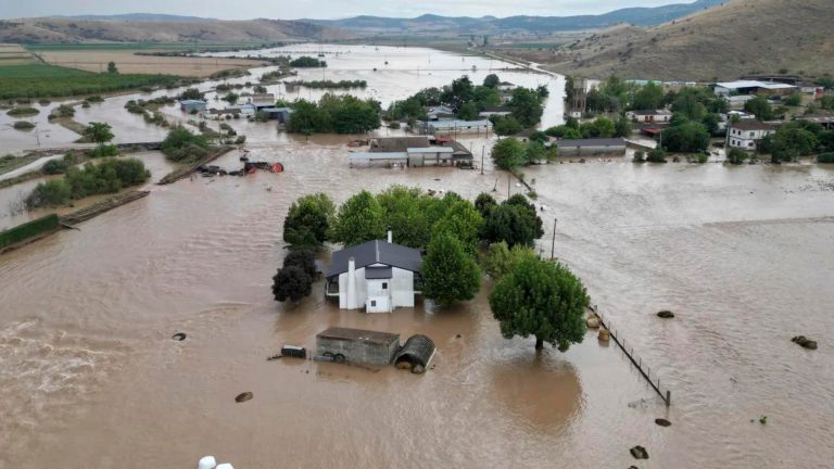 Death toll rises to six in extreme Greece floods