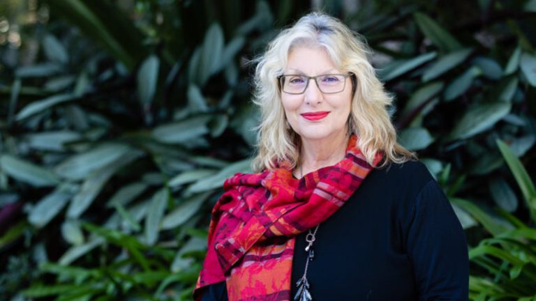 Paula Masselos re-elected Waverley Council mayor in Sydney