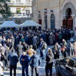 Crowds paid their last respects on December 26 to popular Greek singer Vasilis Karras who passed away at age 70 on December 24 after a long battle with cancer. Photo by KONSTANTINOS TSAKITZIS EUROKINISSI.