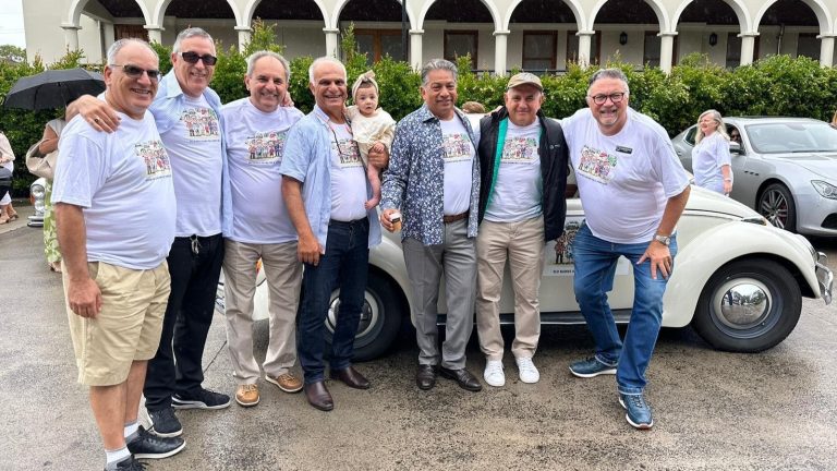 ‘Old blokes’ cancer cure road trip goes the distance