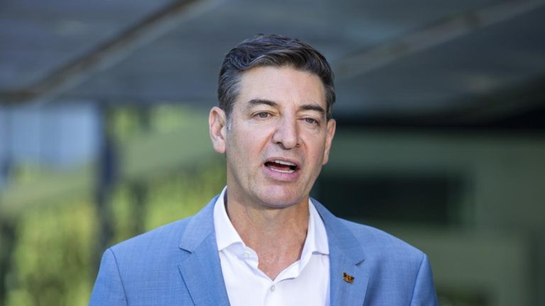Perth Mayor Basil Zempilas slams ‘low attendance’ at Boxing Day cricket match