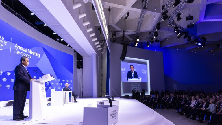 Greek Prime Minister attends World Economic Forum in Switzerland