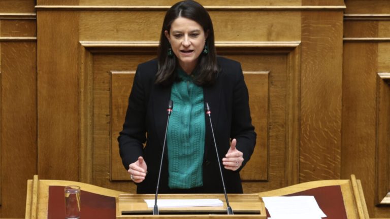 Greeks abroad to be included in national elections via postal vote