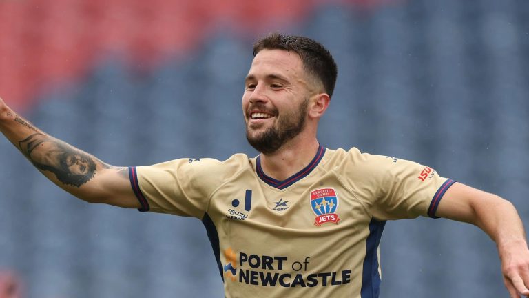 Apostolos Stamatelopoulos gets temporary suspension in A-League