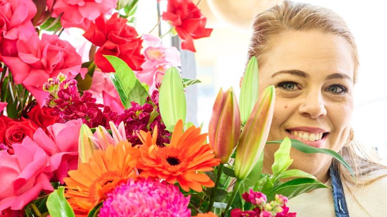 Greek-owned Waratah Florist ‘blooming’ in lead up to Valentine’s Day