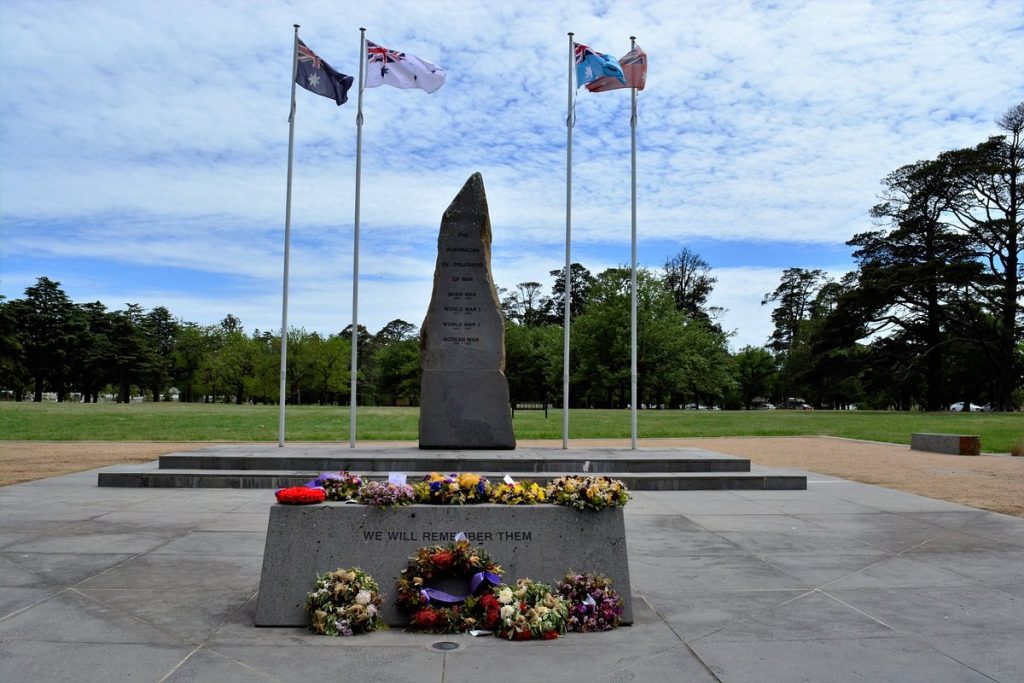 Hellenic RSL marks 20th anniversary of Ex-Prisoner of War Memorial in Ballarat