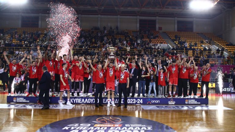 Olympiacos’ basketball team win Greek Cup for third consecutive year