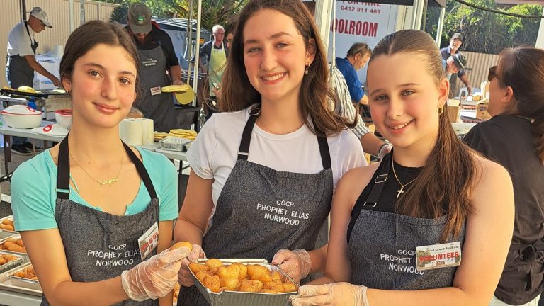 Thousands flock to Norwood Greek Festival in South Australia