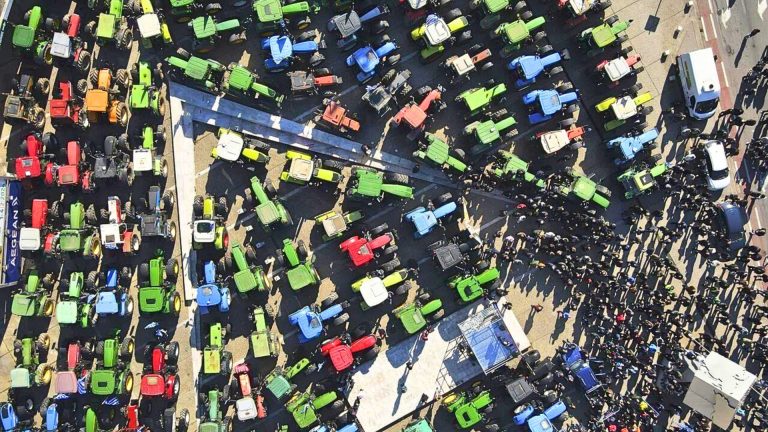 Protesting Greek farmers say demands are unmet despite government concessions