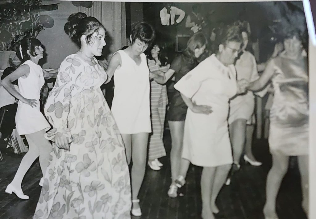 Dancing in  late 1970s
Amalia Tefanis at the rear with Anna Nikolakopoulos. Kleo Kokoti leading the next
line with Christine Coomblas. Mrs Nikiforos in front who was famous for dancing all
night. 
Photo courtesy:  Amalia Tefanis (Vosnakis)
