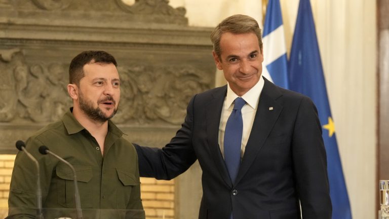 Ukraine’s President talks defence cooperation with Greek PM