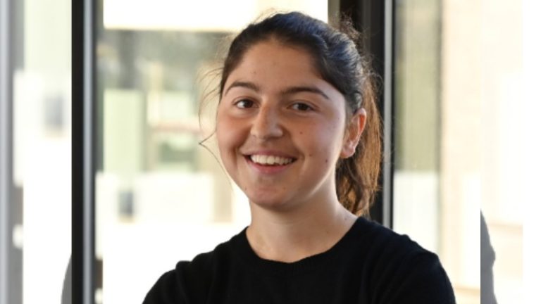 Peta Antypas awarded $12,500 medical student scholarship in Tasmania
