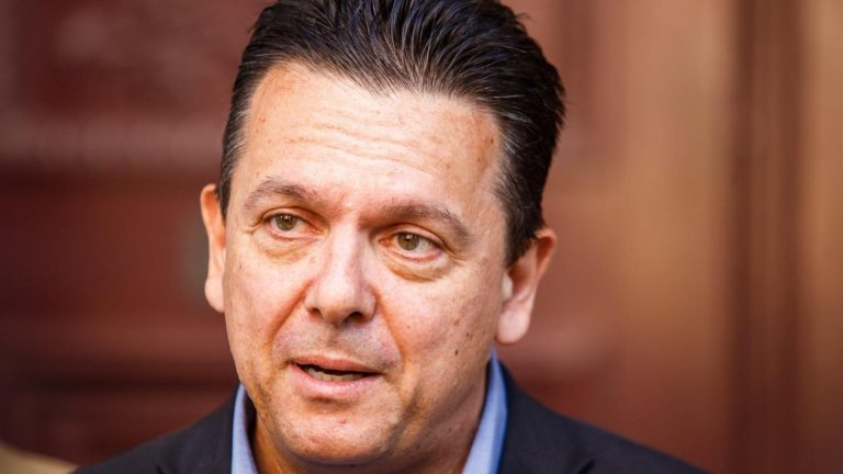 Former SA Senator Nick Xenophon faces surgery for benign brain tumour