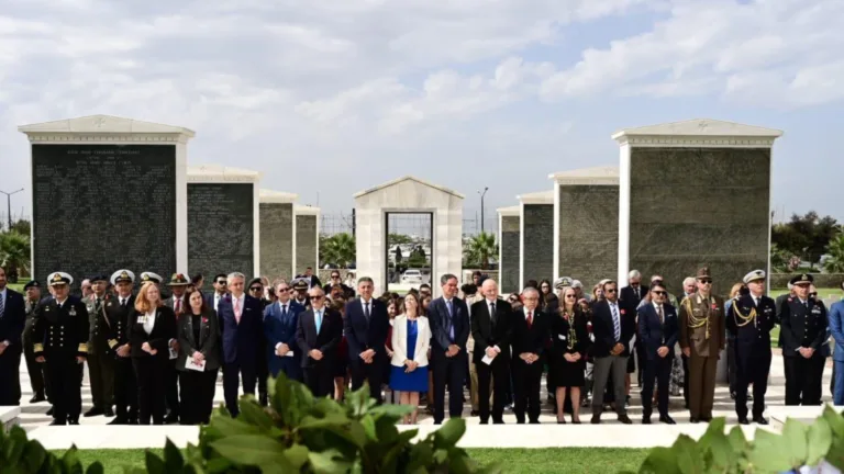 Historic bonds between Greeks and ANZACs honoured at Phaleron War Cemetery