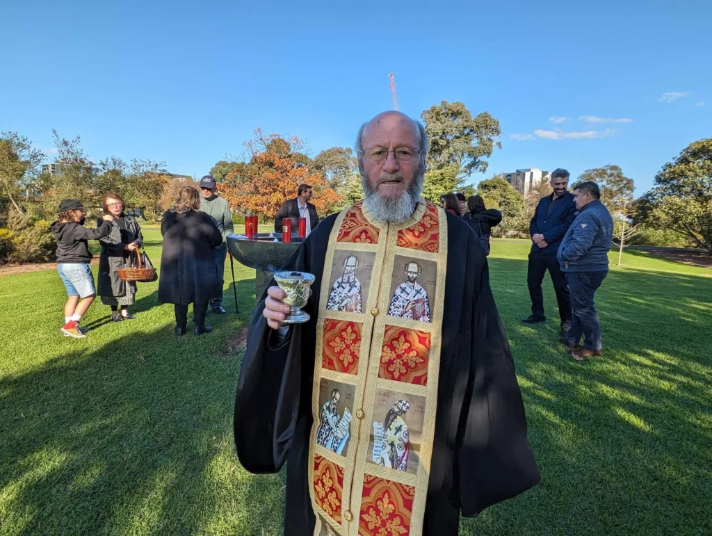 Fr Vasilios Kourtessis said a prayer for victims of Greek Genocide.