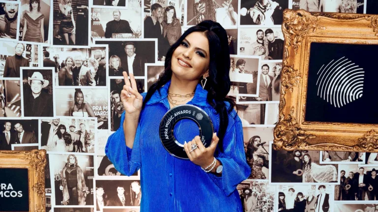 Greek Australian artist VASSY receives Billions List award