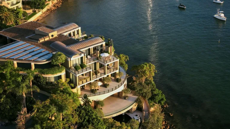 Sydney mansion by architect Alec Tzannes to smash Australian property record