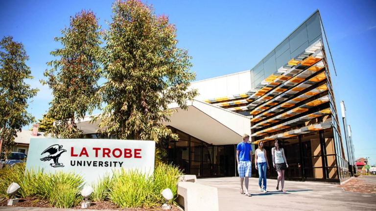 Melbourne’s La Trobe University signs MoU with Greek university