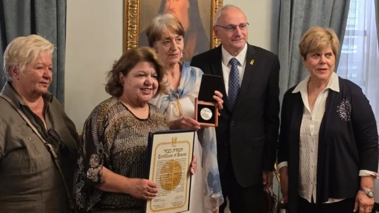 Israel honours Greek pair with ‘Righteous Among the Nations’ medal