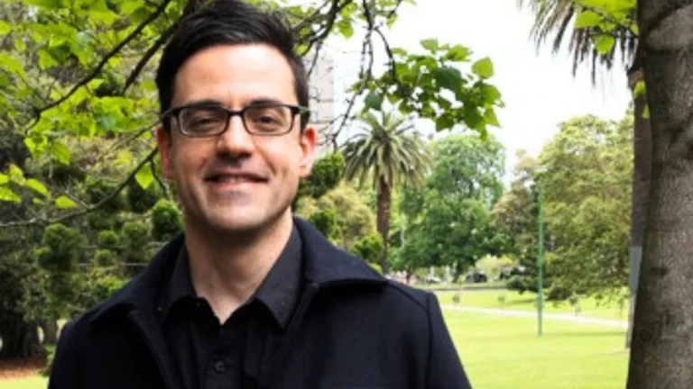 Dr Trakakis to give lecture in Melbourne on the late poet Tasos Leivaditis