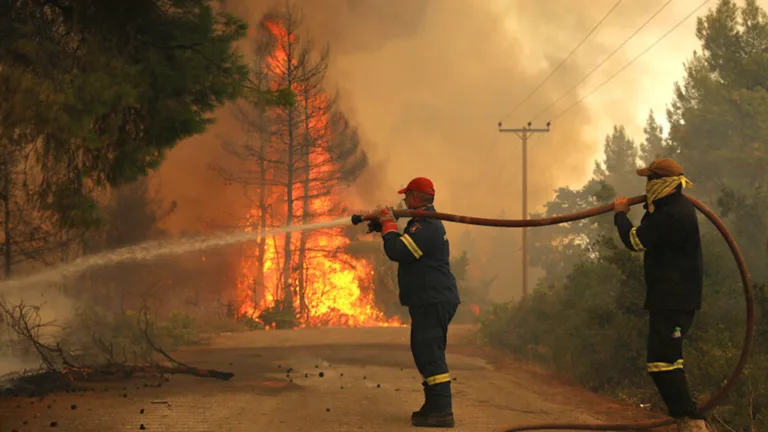 Difficult period in Greece as firefighters battle 55 wildfires