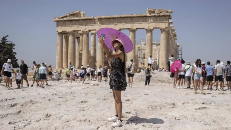 Acropolis closed as Greece hit by earliest heatwave on record