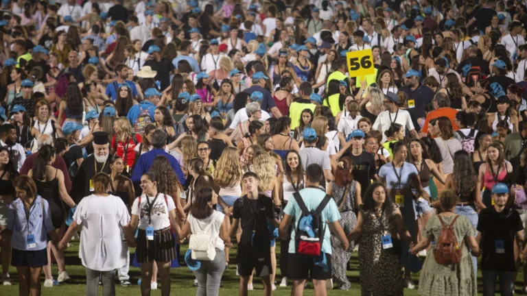 Cyprus breaks world record for longest human chain to send message of peace