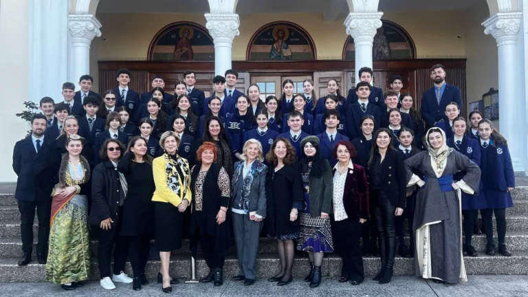 Hellenic Lyceum of Sydney educate students on history of traditional Greek costumes