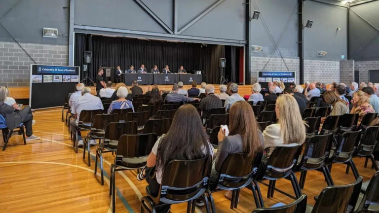 Greek Community of Melbourne members to vote on Constitutional reform proposals