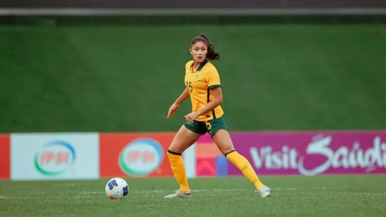 Young Matildas defender Alexia Apostolakis signs with Melbourne City FC