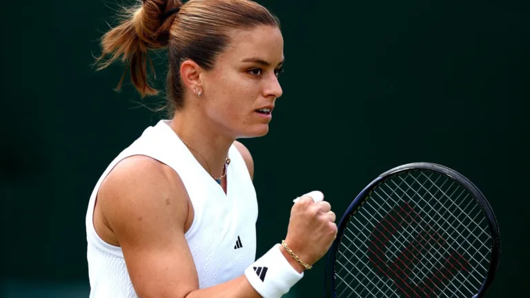 Maria Sakkari sets up third-round Wimbledon clash