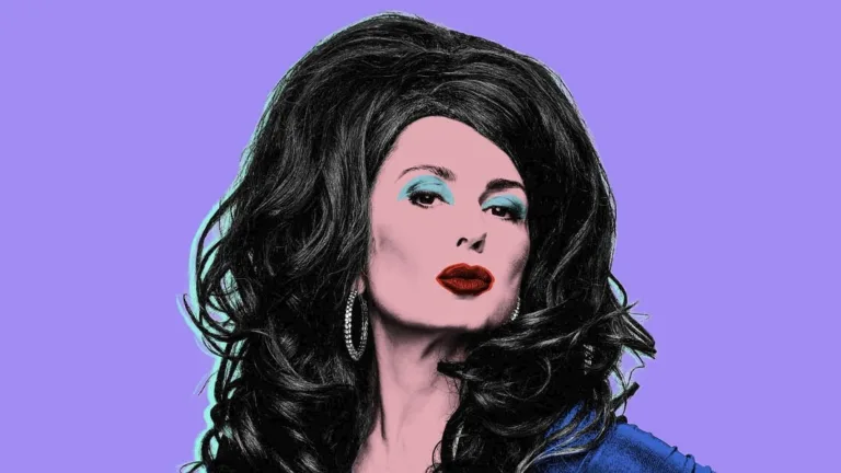 Effie’s back with her loud-mouthed antics in her new show ‘UpYourselfness’