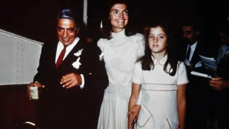 Jacqueline Kennedy Onassis’ wedding dress to be auctioned
