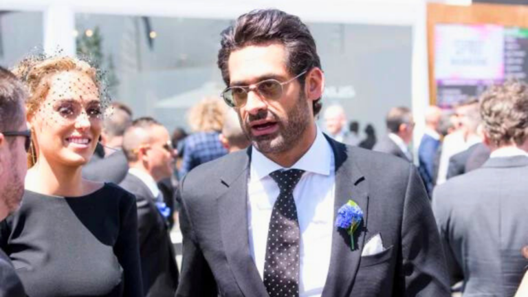 Sydney pub boss Jon Adgemis under fire for unpaid staff wages