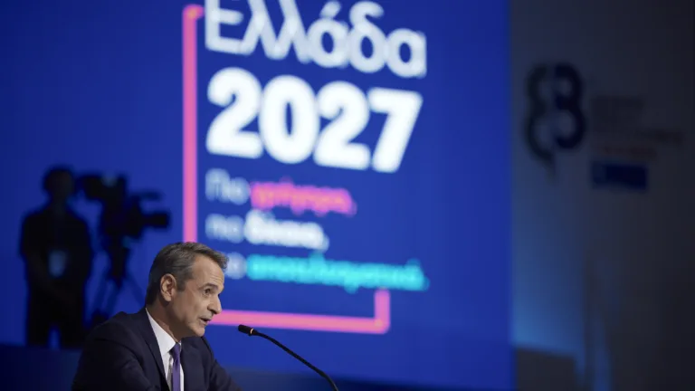 Greece’s PM announces 20-euro levy to mitigate overtourism on popular islands