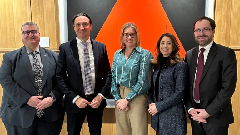 Victorian Premier meets with Greek Community of Melbourne President